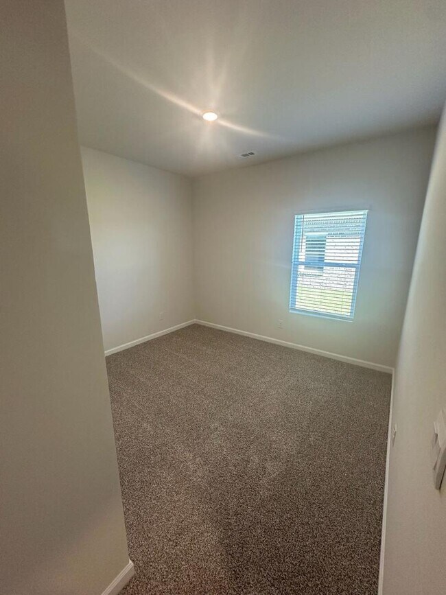 Building Photo - 231 Murphy Ln