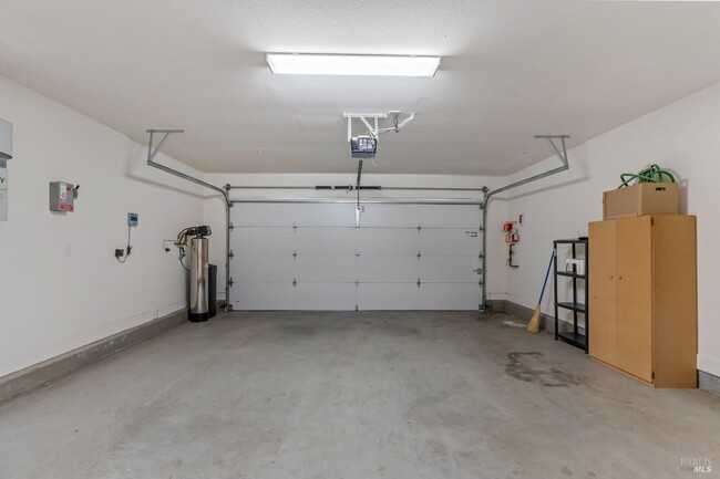 Building Photo - 524 Diamond Hills Dr