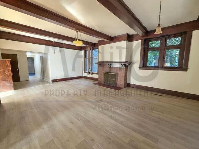 Building Photo - 1214 W 9th Ave
