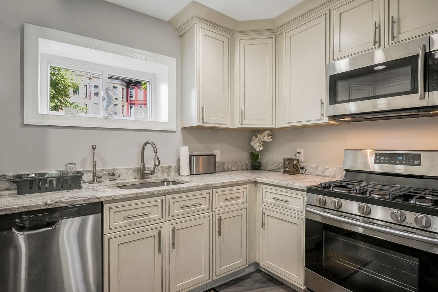 Building Photo - 45 Rhode Island Ave NE