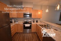 Building Photo - 693 N Waldoch Dr