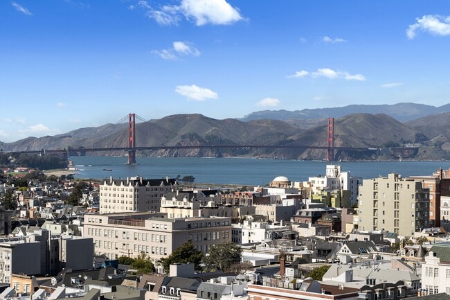 Building Photo - 2200 Sacramento St