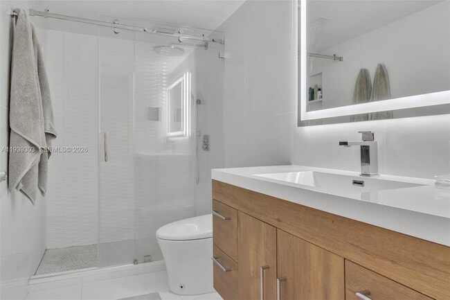 Building Photo - 5701 Collins Ave