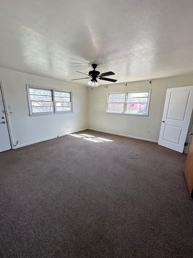 Building Photo - House Ready to Rent ASAP! Corner Lot!