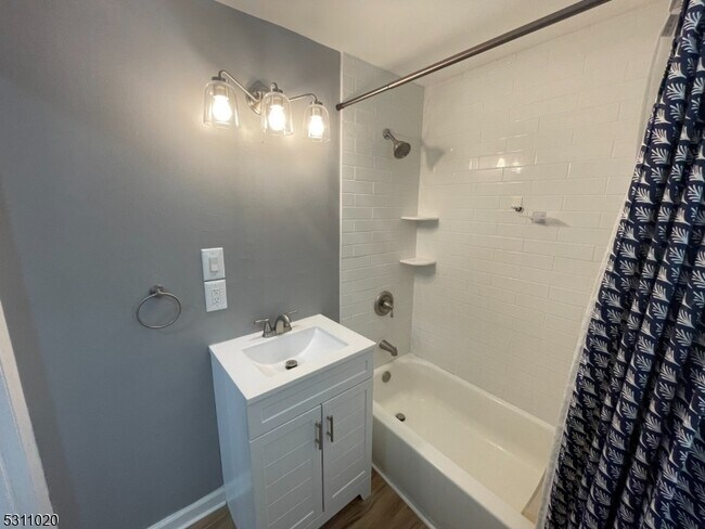 Building Photo - 31 Union St