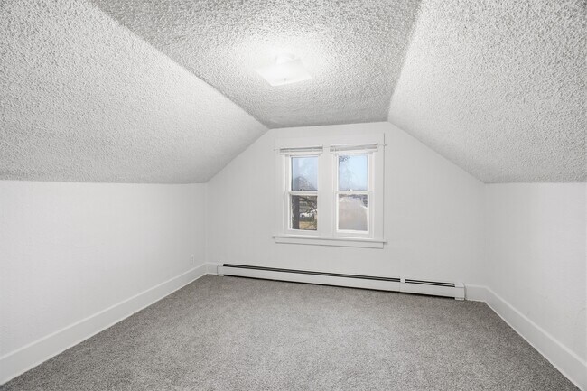 Building Photo - 3027 S Arthur St