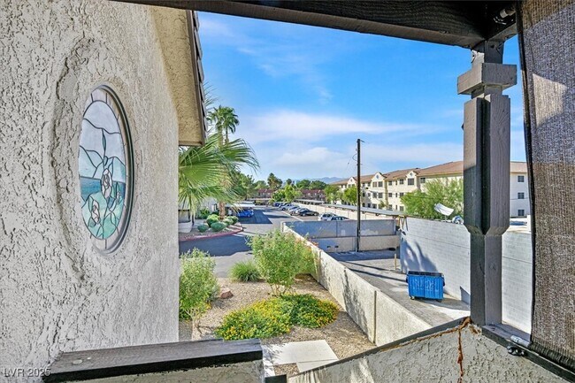 Building Photo - 5064 Jeffreys St