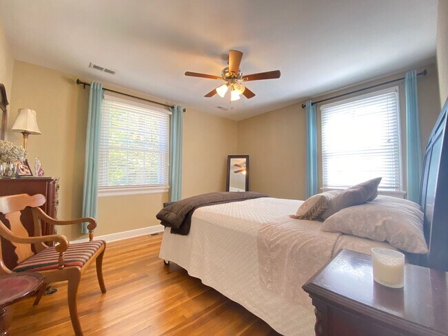 Building Photo - 4 Bed, 2 Bath Cape Cod style home in the Tuckahoe Elementary District!!