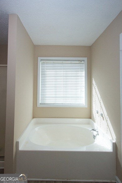 Building Photo - 1302 Palmer Ln