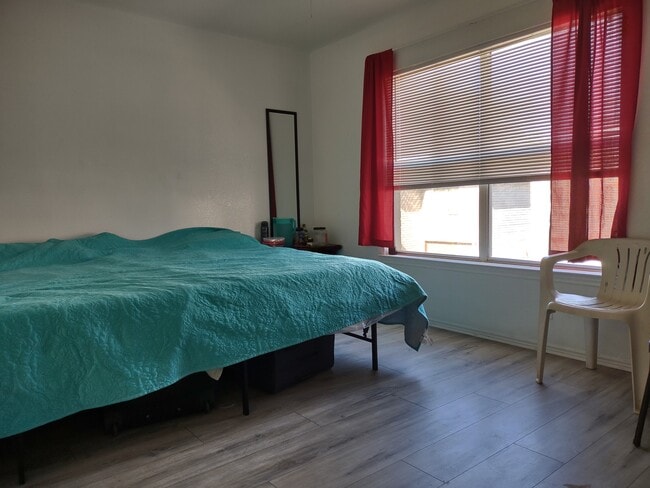 Building Photo - 19 Fannin Post