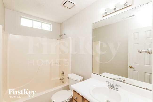 Building Photo - 12452 Van Spronsen Way