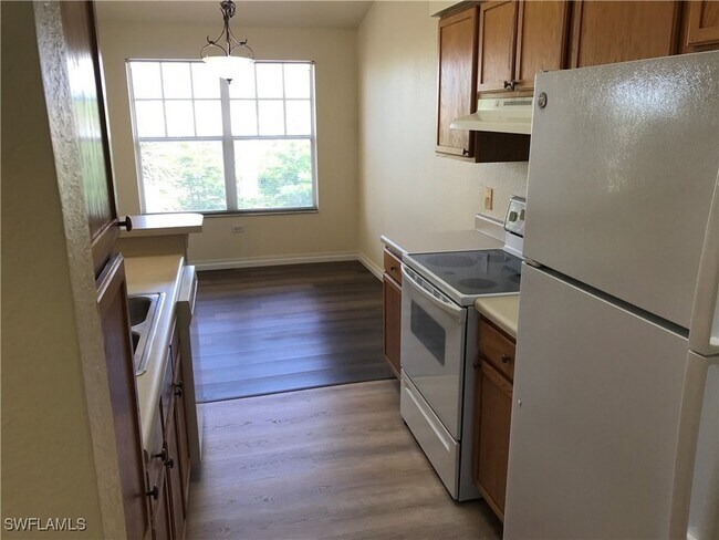 Building Photo - 7985 Preserve Cir