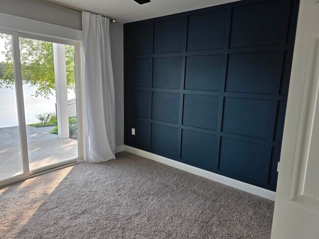 Building Photo - 1048 Meadowoods Dr