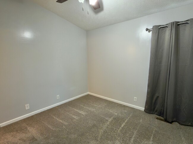 Building Photo - 1307 Amsterdam Ct