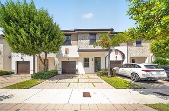 Building Photo - 15490 NW 91st Ct