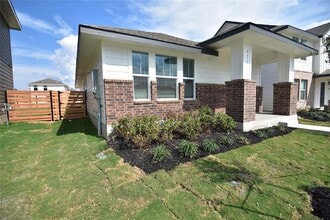 Building Photo - 373 Keefer