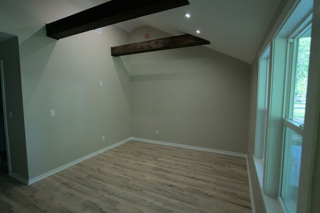 Building Photo - 2039 Rhode Island St