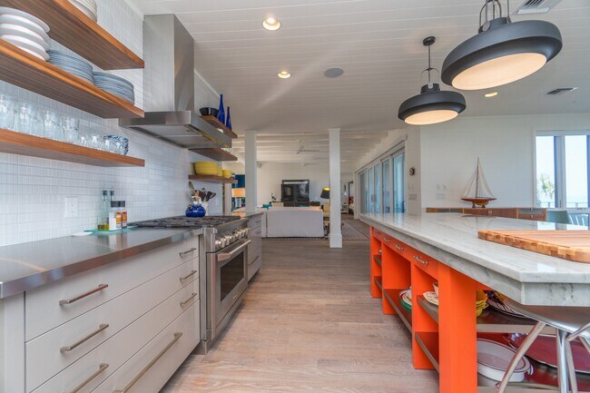 Building Photo - 350 Gulf Blvd