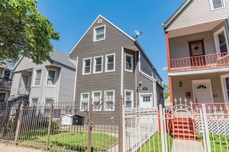 Building Photo - 2923 N Avers Ave