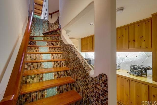 Building Photo - 2027 Glasgow Ave