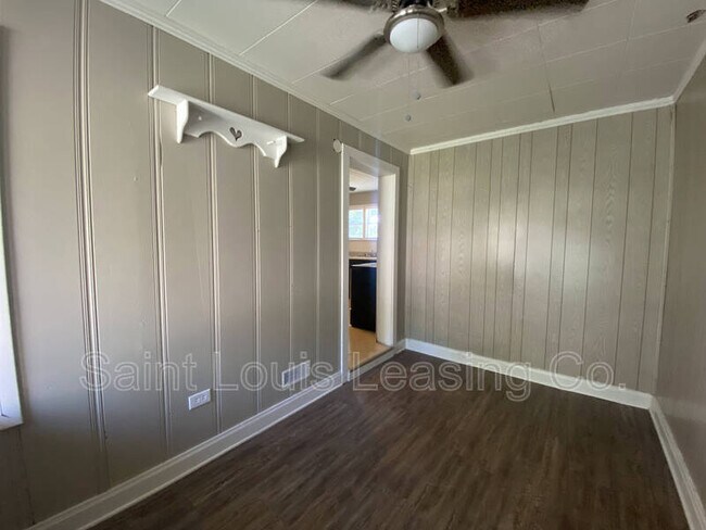 Building Photo - 3745 Dixie Dr