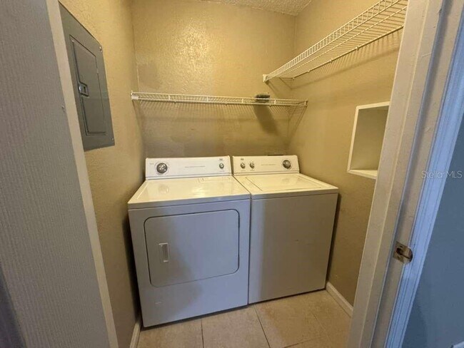 Building Photo - 2210 Yankee Pl