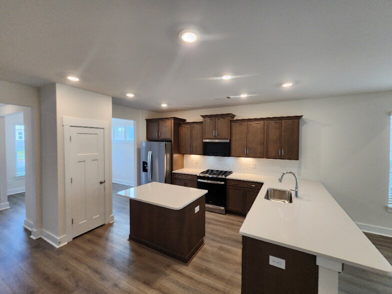 Building Photo - 499 Ml Pk Wy