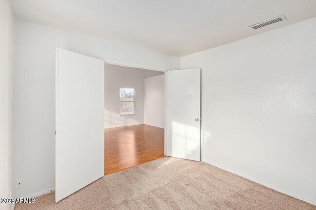 Building Photo - 6585 N 77th Dr