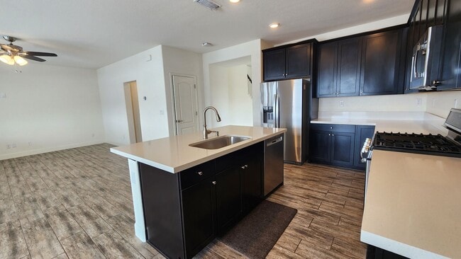 Building Photo - Spacious Two Story Home in Spanish Springs
