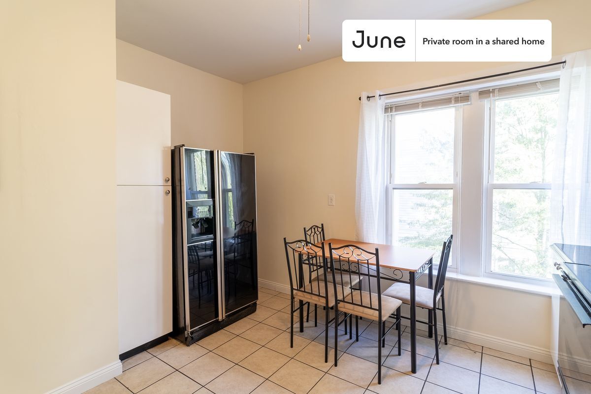 Building Photo - Room in Shared 4 bed/2 bath home