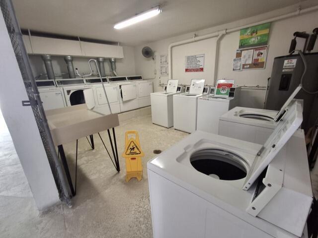 Building Photo - 6507 Winfield Blvd