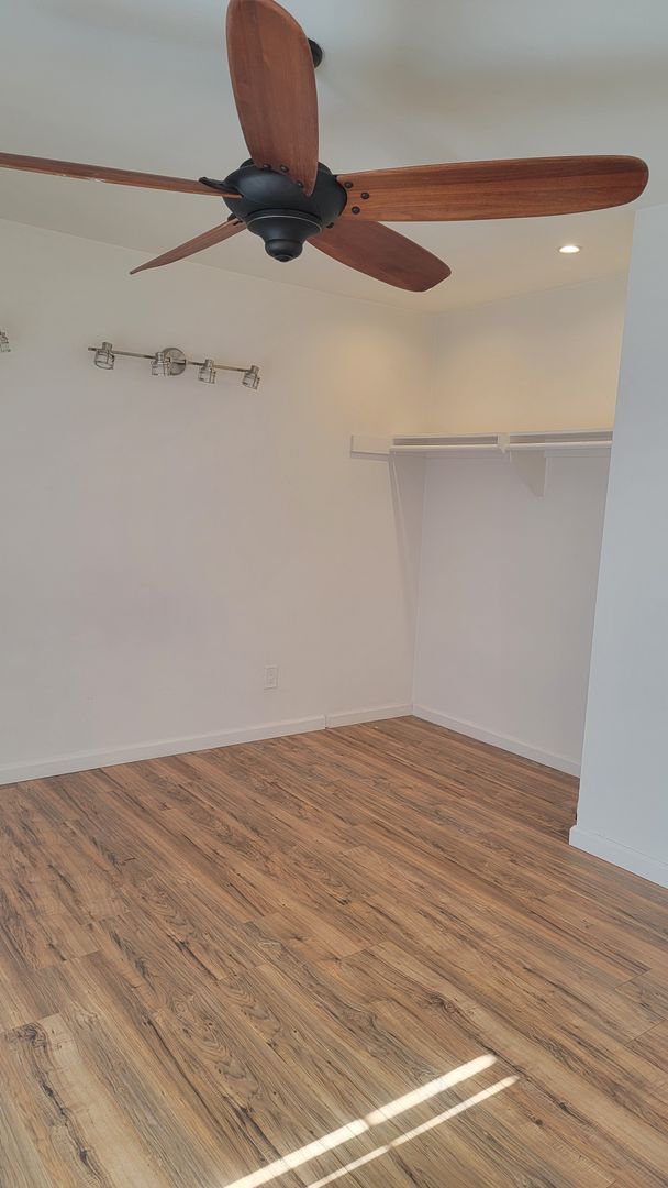 Building Photo - 3 Bed, 2 Bath House for Rent