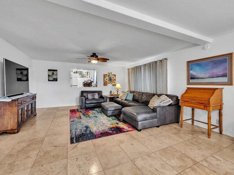 Building Photo - 68-1785-1785 Paakea St