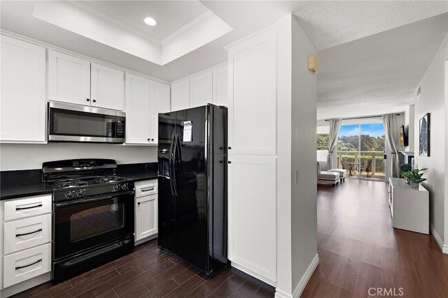 Building Photo - 30902 Club House Dr