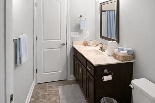 Building Photo - Pet Friendly Three Bedroom with Bonus!