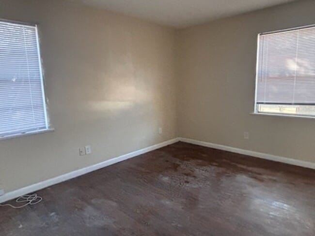 Building Photo - 1934 Catalina Dr