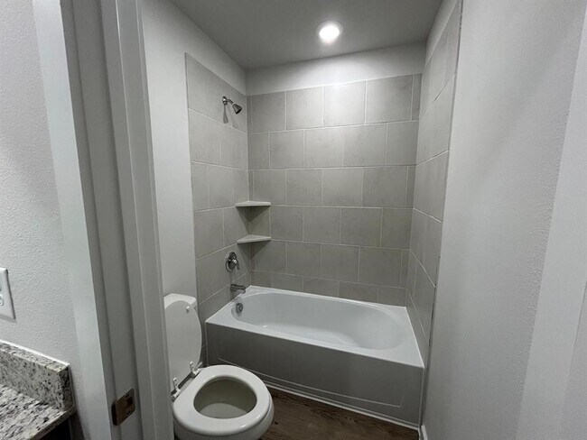 Building Photo - 7850 Alset Dr