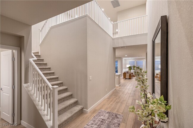 Building Photo - 16 Cresta Villa Ct