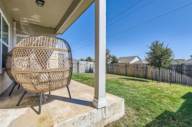Building Photo - 213 Majestic Cedar Dr