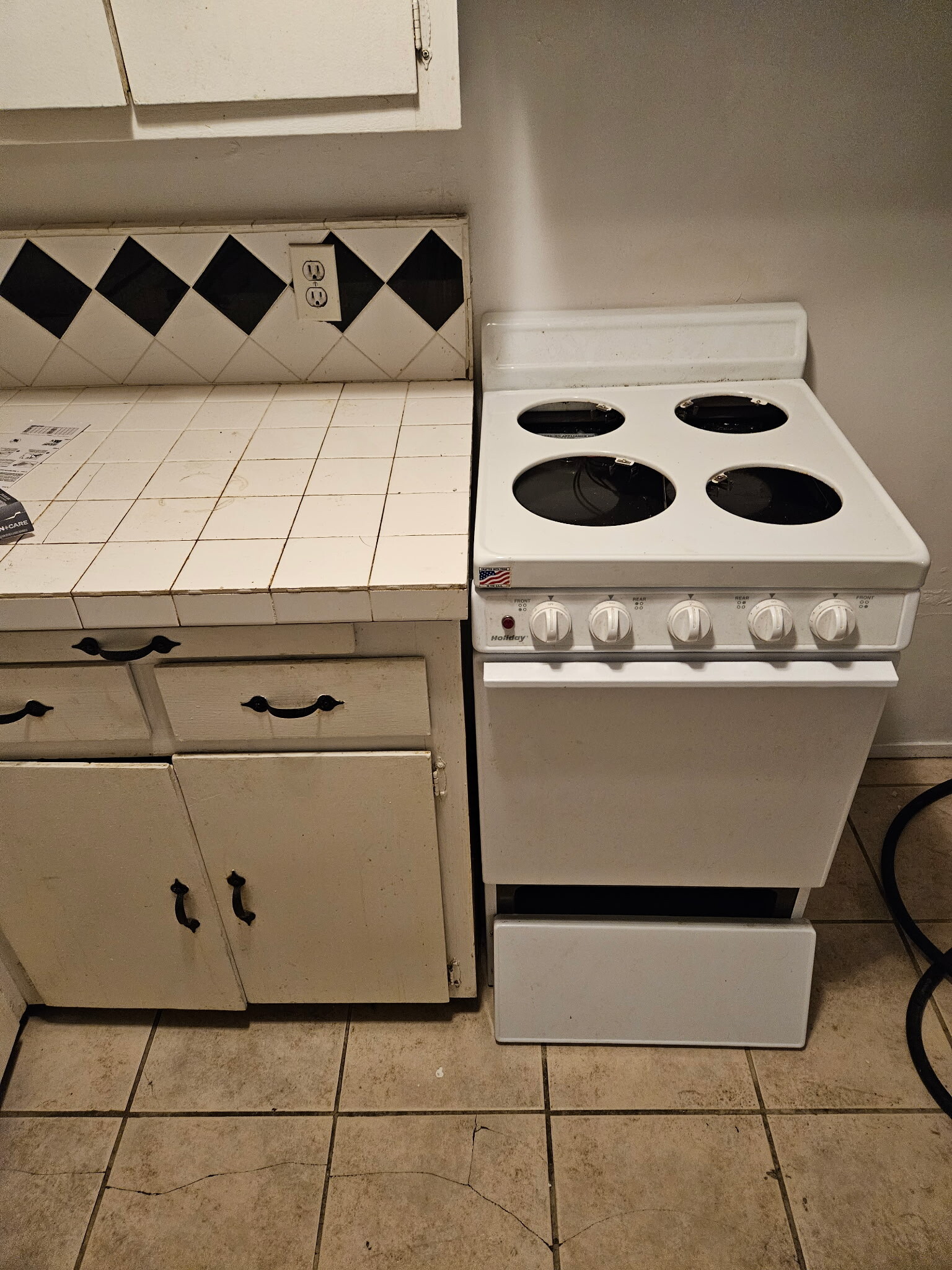 Building Photo - 355 Olive St