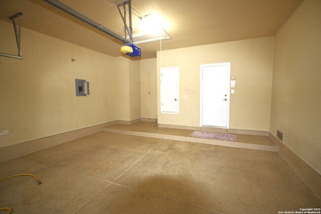 Building Photo - 327 Soaring Breeze