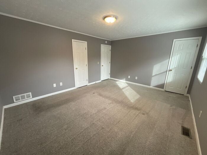 Building Photo - 1439 Springleaf Cir SE