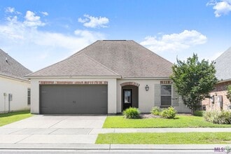 Building Photo - 471 Lake Breeze Dr