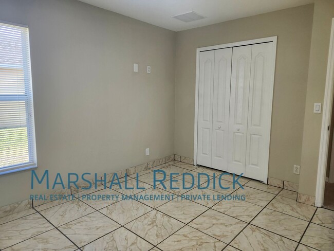 Building Photo - Single Family Home in Cape Coral - 4 Bedro...