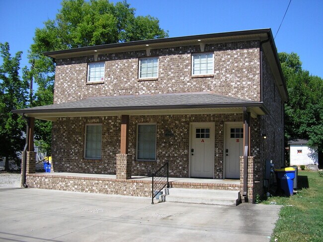Building Photo - 1521 Normalview Dr