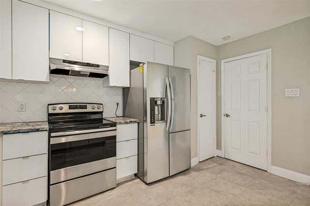 Building Photo - 717 Willowbrook Dr