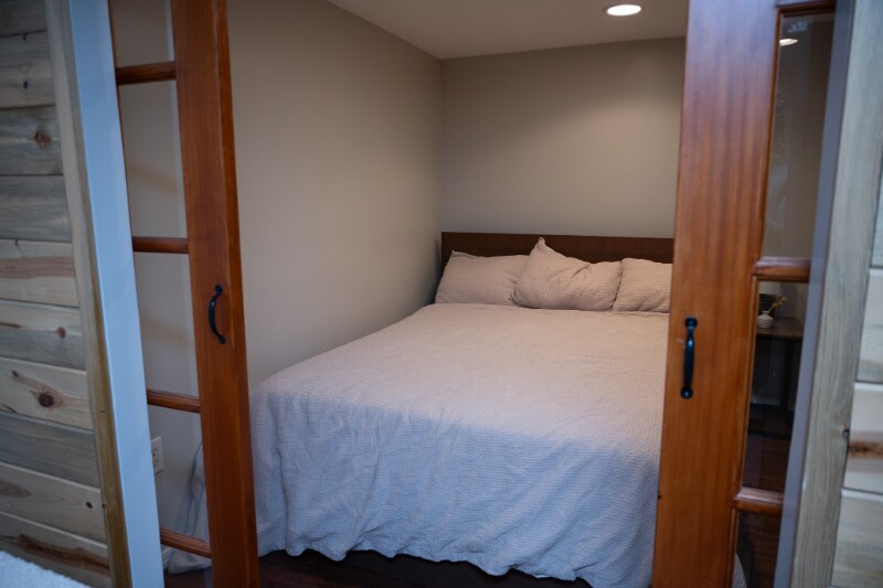 Building Photo - 2655 Utica St