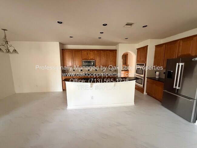 Building Photo - 2403 Galleon Point Ct