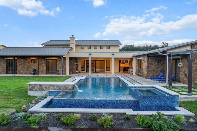 Building Photo - 92080 Madrone Ranch Trail