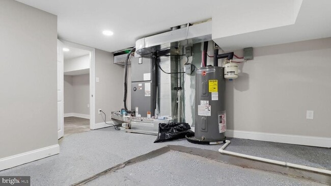 Building Photo - 917 N Gilmor St